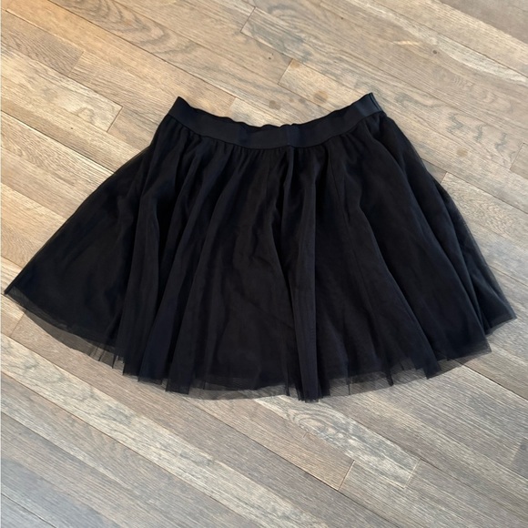 Lauren Conrad Elegant Black Tulle Skirt size large - Picture 3 of 8